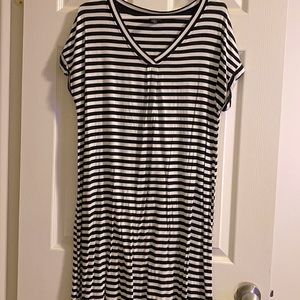 T-shirt dress size L